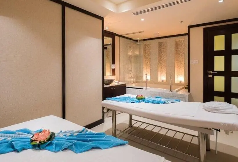 هتل Holiday Inn Dubai Al Barsha, An Ihg