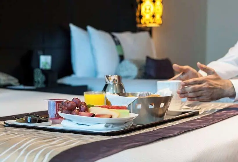 هتل Holiday Inn Dubai Al Barsha, An Ihg