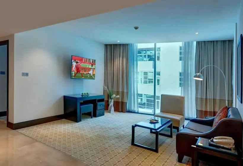 هتل Holiday Inn Dubai Al Barsha, An Ihg