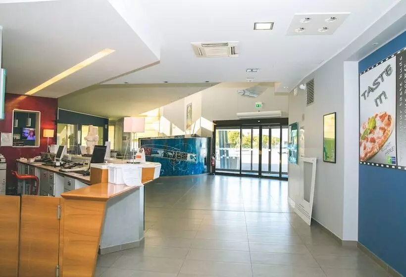 酒店 Holiday Inn Express Milan Malpensa Airport, An Ihg