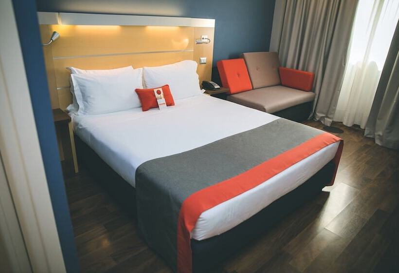 فندق Holiday Inn Express Milan Malpensa Airport, An Ihg