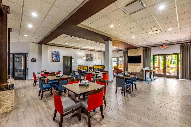 Отель Holiday Inn Express & Suites Lexington, An Ihg