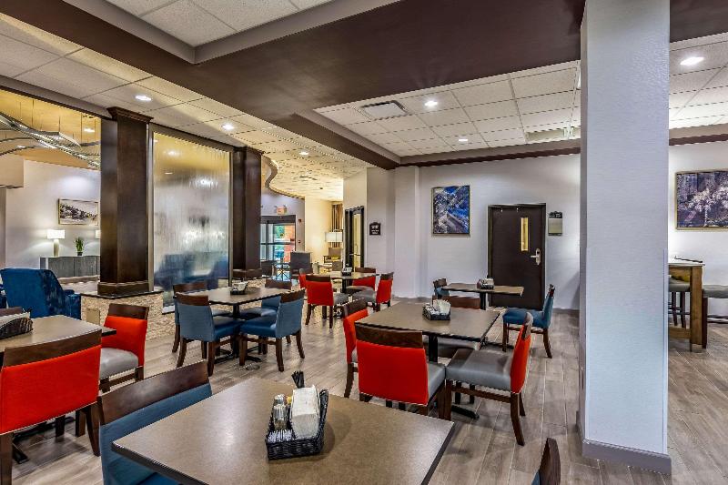 Отель Holiday Inn Express & Suites Lexington, An Ihg
