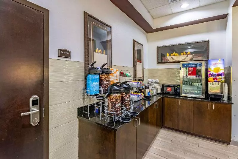 هتل Holiday Inn Express & Suites Lexington, An Ihg