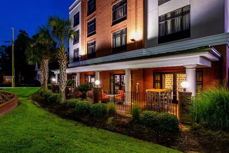 هتل Holiday Inn Express & Suites Lexington, An Ihg