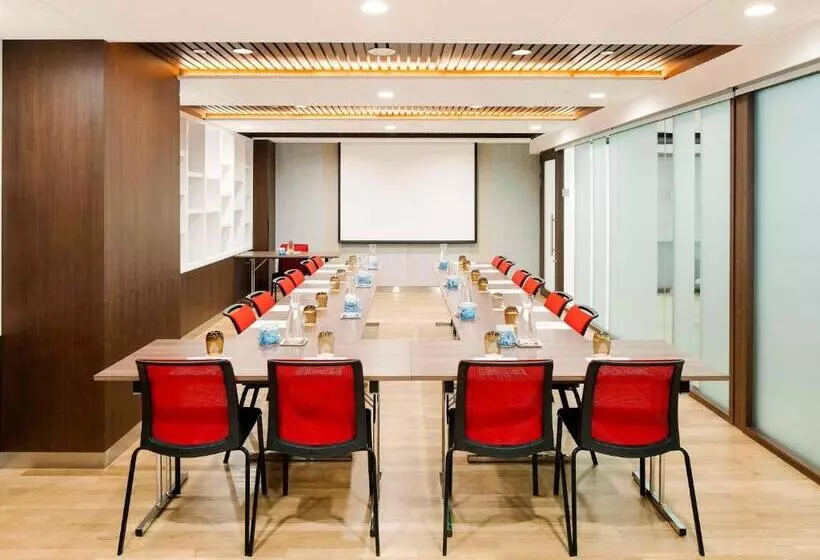 هتل Ibis Singapore On Bencoolen