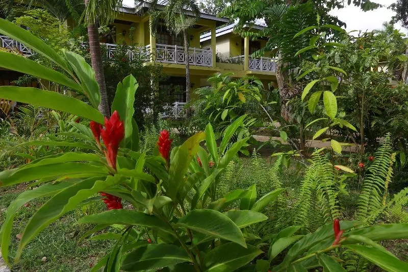 Отель Merrils Beach Resorts Lll