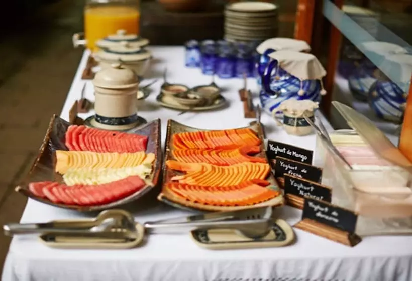 Hôtel Mesón De Leyendas Breakfast & Downtown