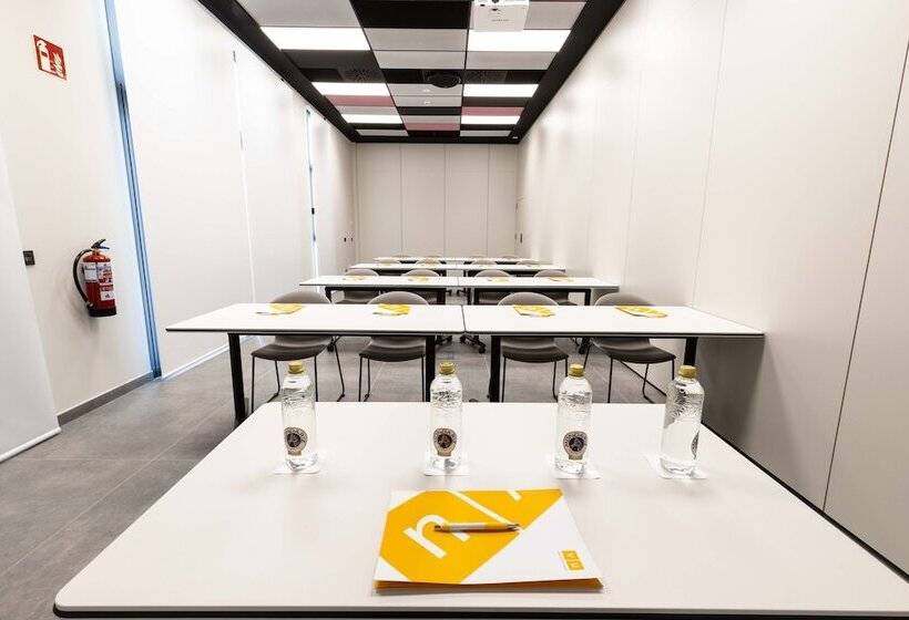 Отель Villa Alojamiento Y Congresos   Villa Universitaria