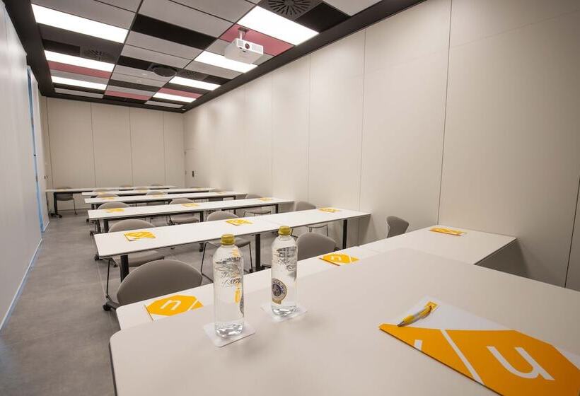 Отель Villa Alojamiento Y Congresos   Villa Universitaria