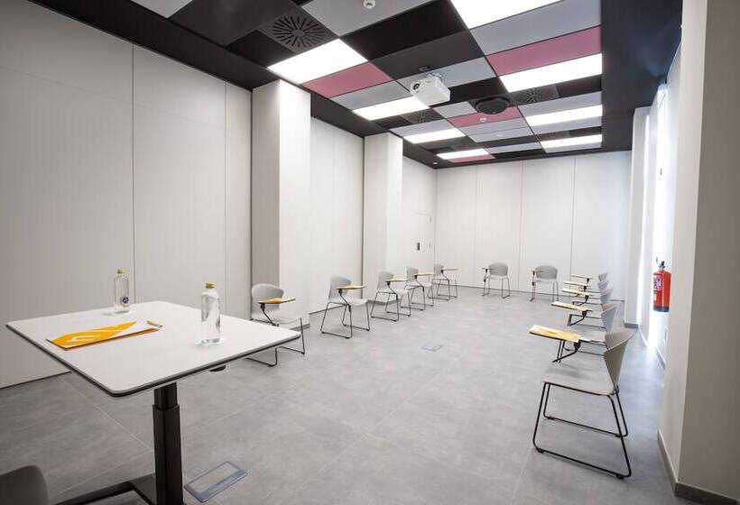 Отель Villa Alojamiento Y Congresos   Villa Universitaria