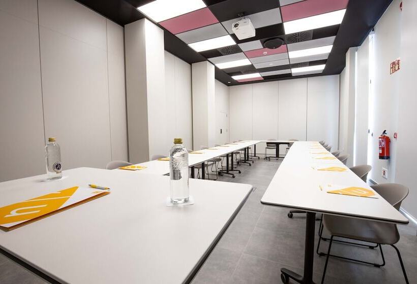 Отель Villa Alojamiento Y Congresos   Villa Universitaria