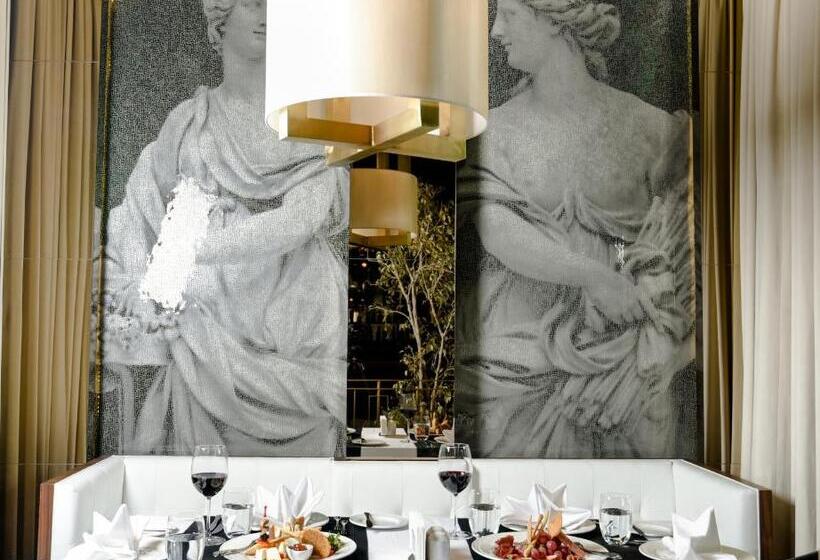 Rocks Hotel & Casino