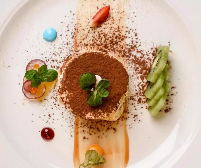 Rocks Hotel & Casino