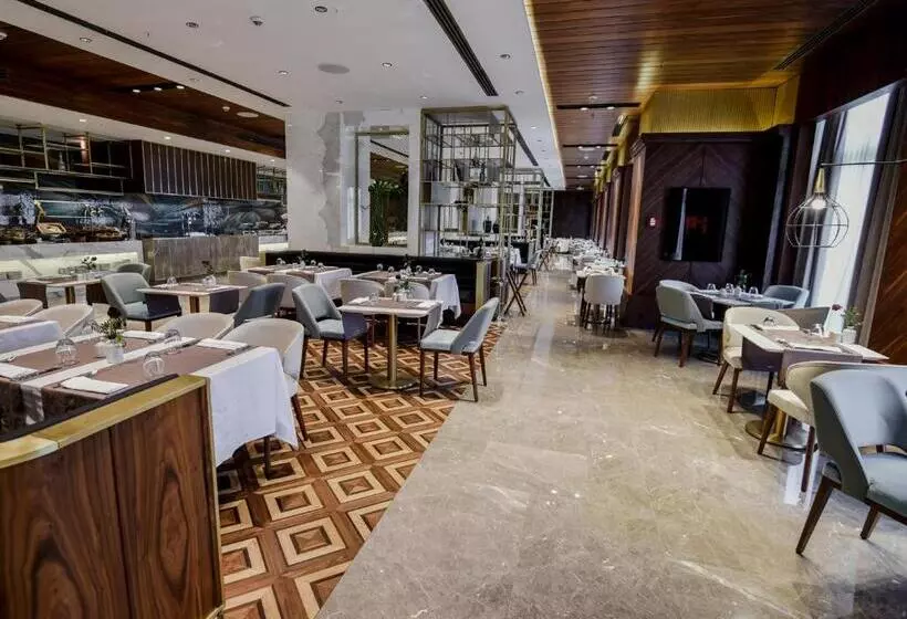 Rocks Hotel & Casino