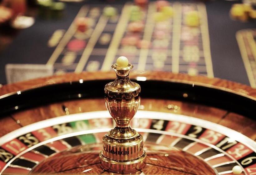 Rocks Hotel & Casino