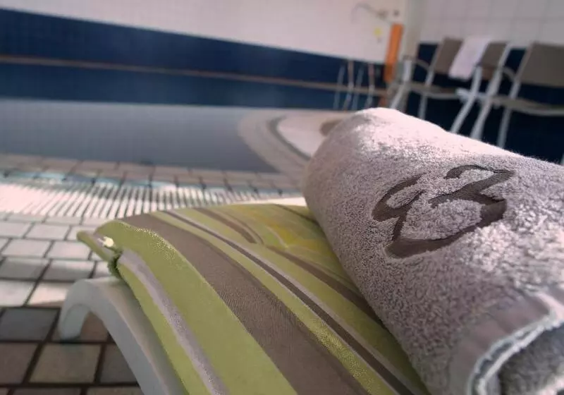 Tamani Marina Hotel & Apartments