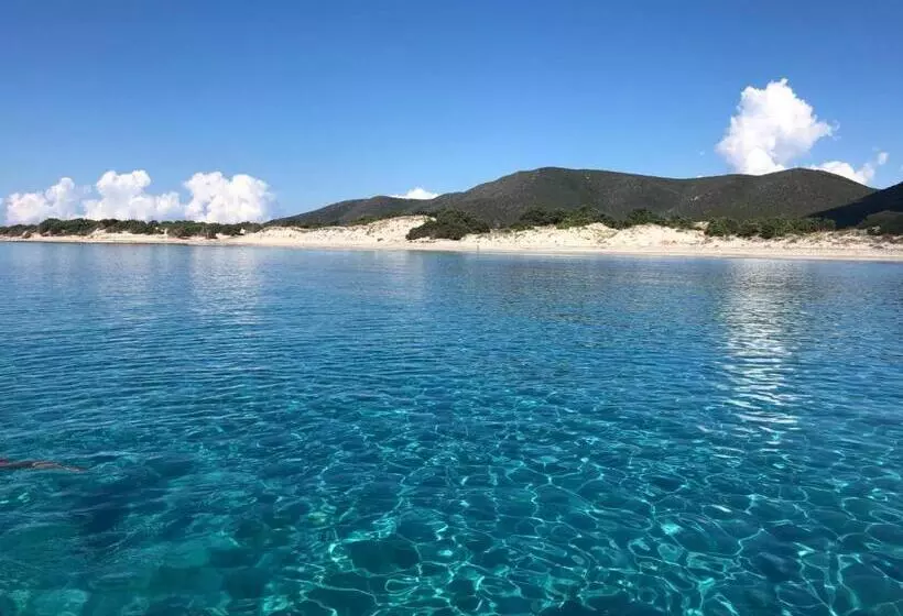 تختخواب و صبحانه Guest House Ajo  A Mulinu