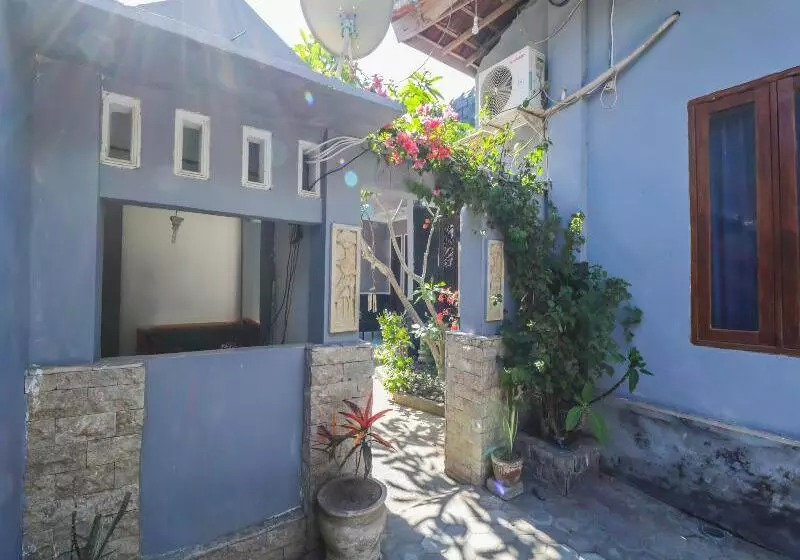 ホテル Oyo 1514 Rara Inn