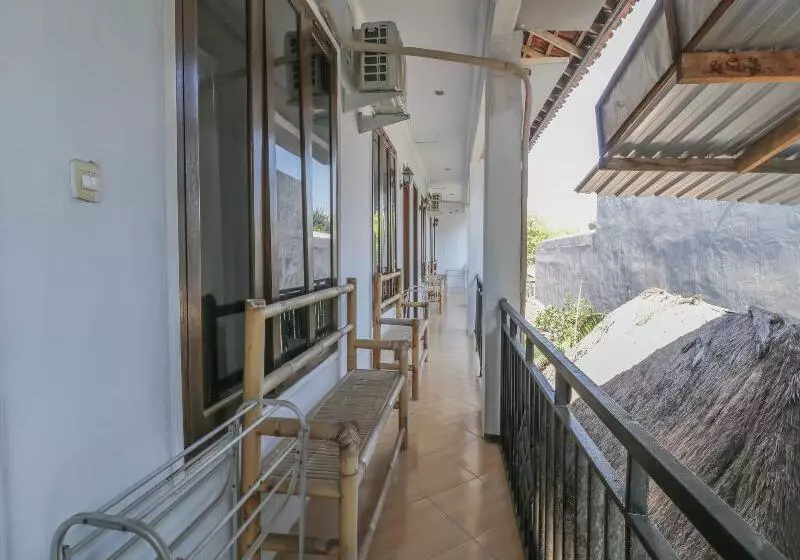 ホテル Oyo 1514 Rara Inn