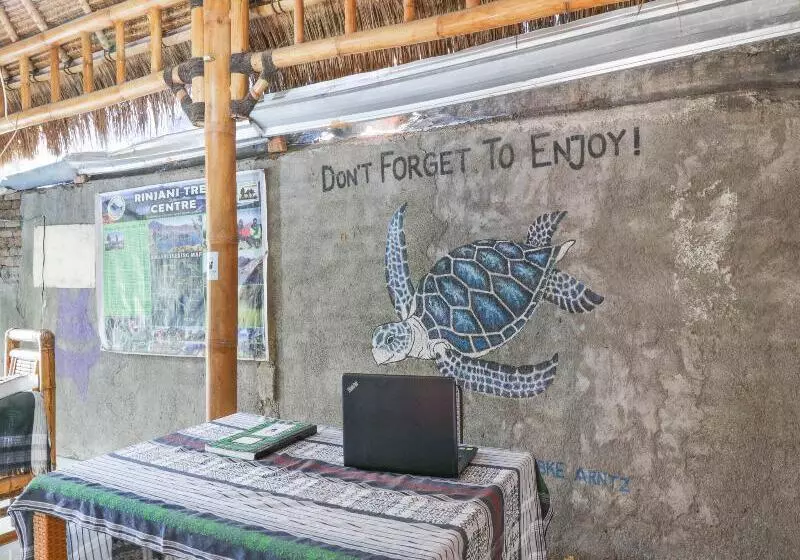 ホテル Oyo 1514 Rara Inn