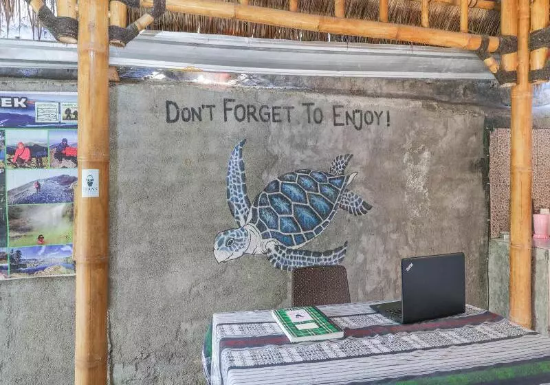 ホテル Oyo 1514 Rara Inn