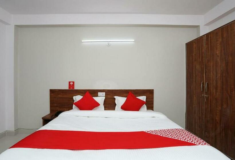 בית מלון כפרי Oyo 38577 4 Fingures Inn