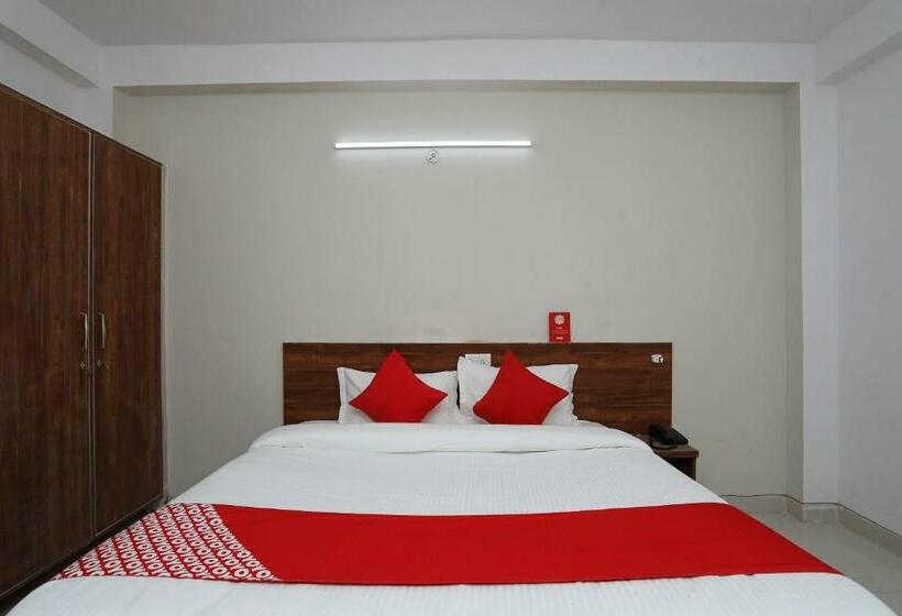 בית מלון כפרי Oyo 38577 4 Fingures Inn