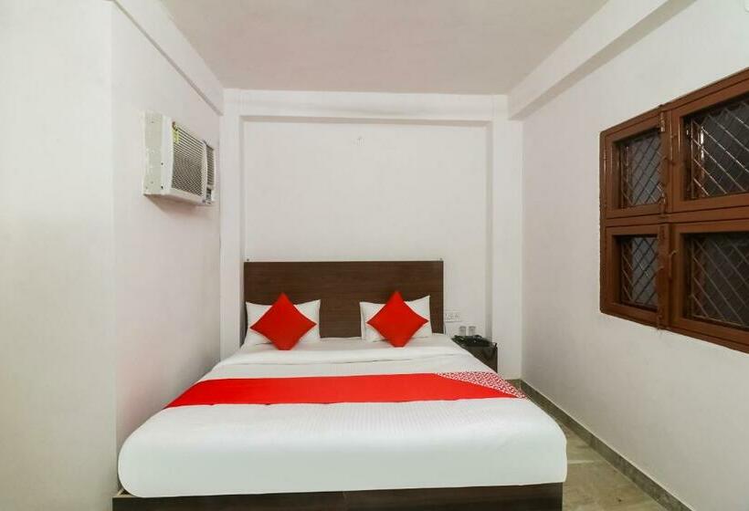 Hotel Oyo 62177 Lovely Inn