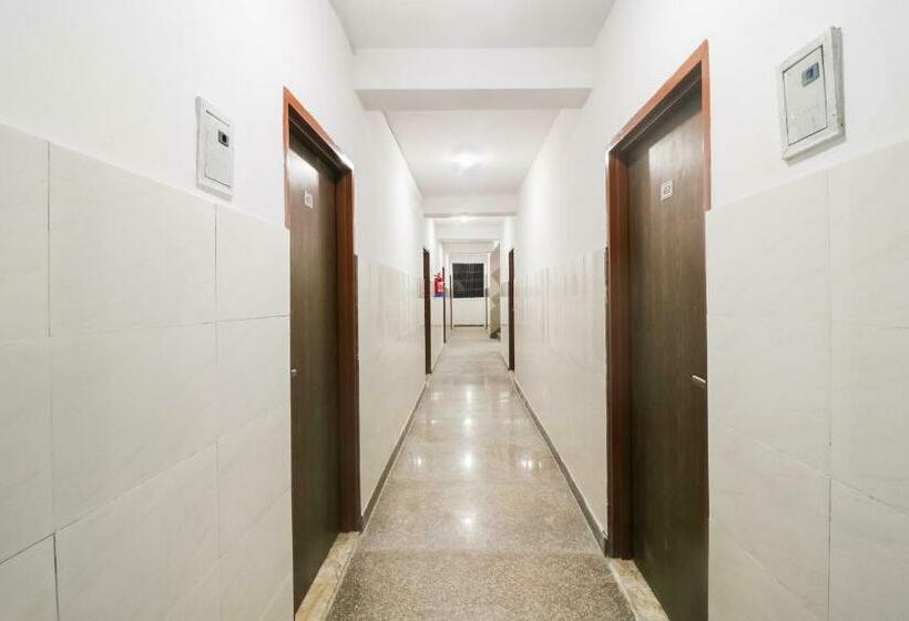 Hotel Oyo 62177 Lovely Inn