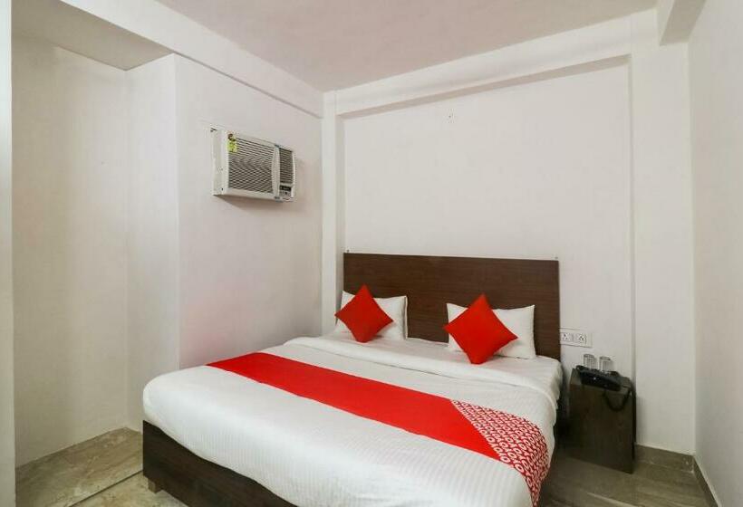 Hotel Oyo 62177 Lovely Inn