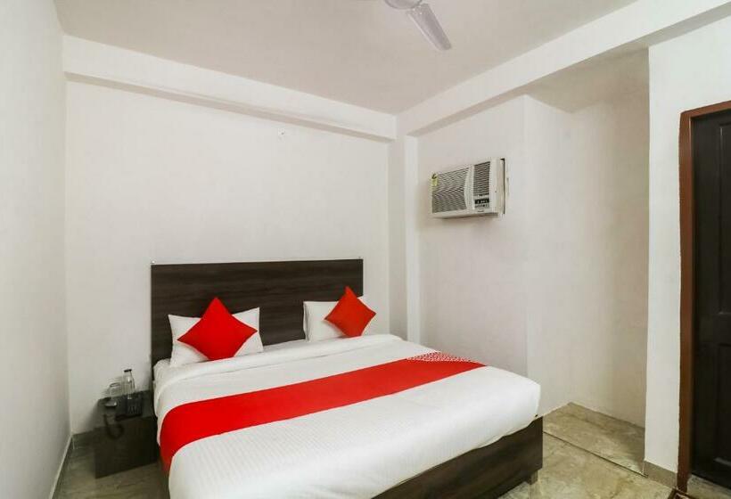 Hotel Oyo 62177 Lovely Inn