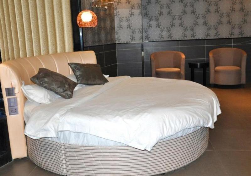 Hotel Shell Wuhu City Jinghu District Fangte Joy World Yinhu North Road