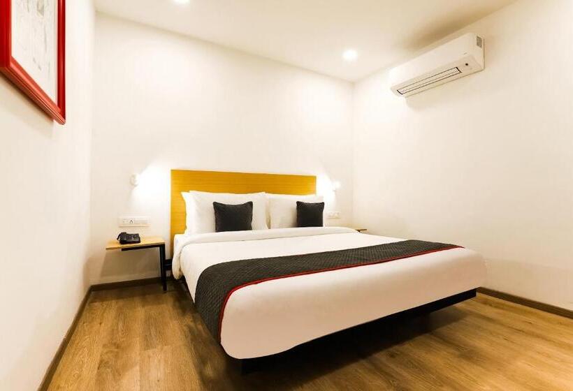 בית מלון כפרי Townhouse Prithvi Resort Near Phoenix Palassio