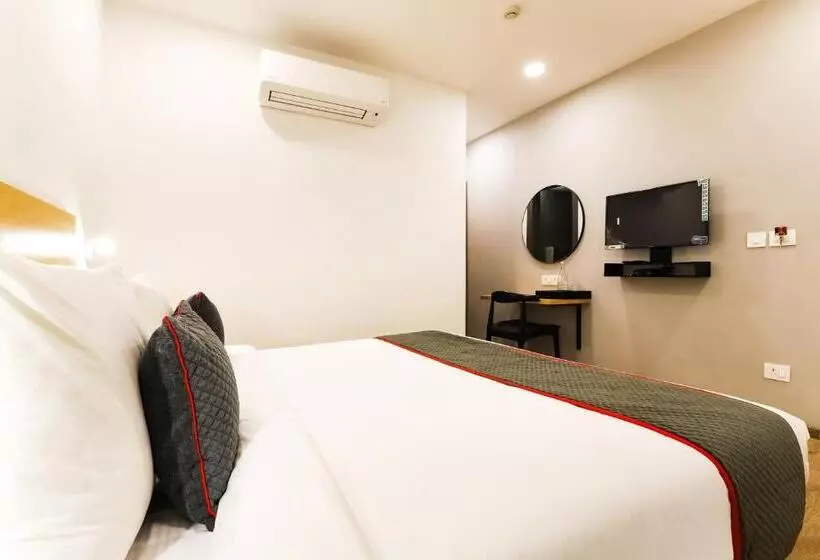 Hotelli Townhouse Prithvi Resort Near Phoenix Palassio