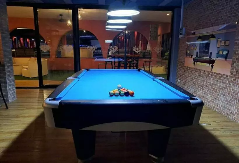 Lomakeskus Pm Lake Mabprachan Pattaya