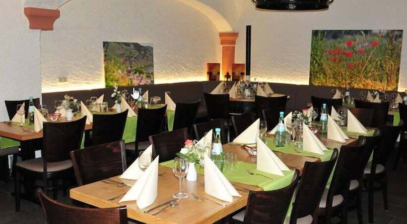 ユースホステル Weingut Gästehaus Derkum