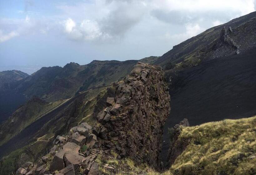 تختخواب و صبحانه Etna En Vie