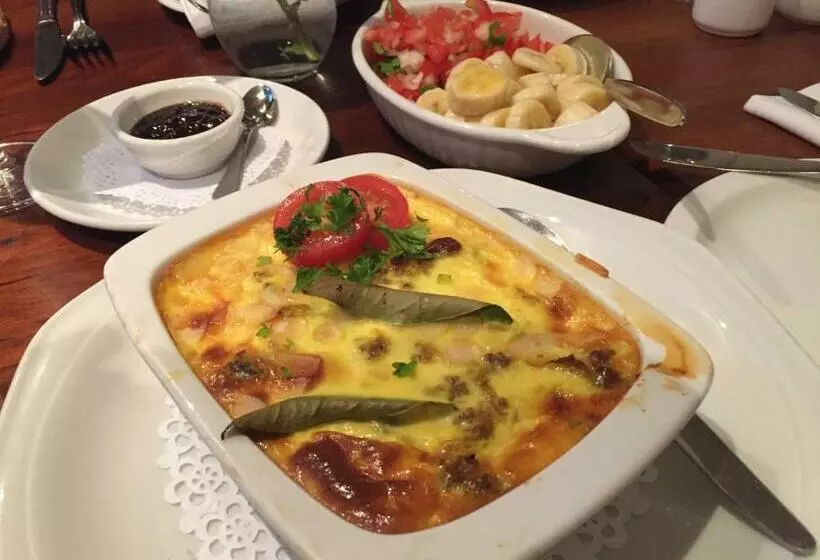 Aamiaismajoitus (B&B) Karoo Lodge