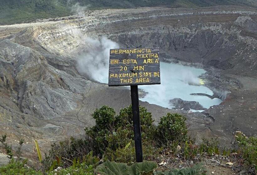 مبيت وإفطار Pura Vida