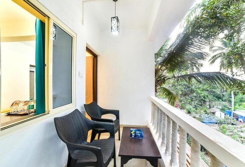 Fabhotel K7 Trends With Pool, Baga Beach   Nr Baga Beach