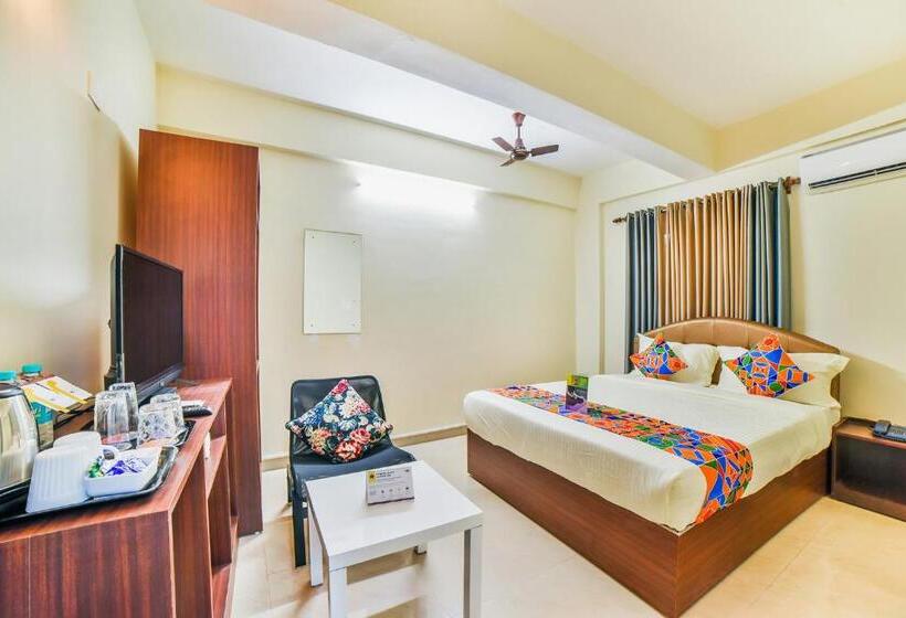 Fabhotel K7 Trends With Pool, Baga Beach   Nr Baga Beach