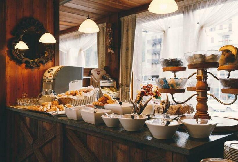 ホテル Albergo Centrale