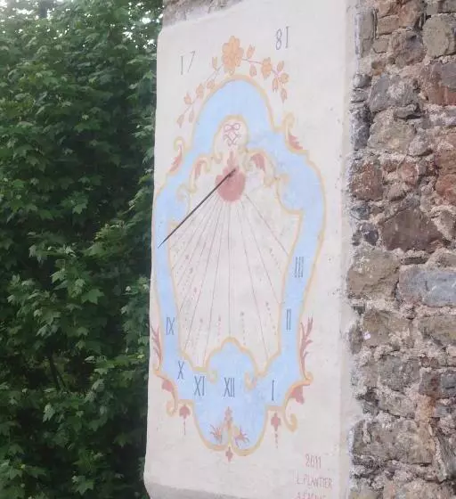 Hotelli Logis Hôtel Restaurant Le Pradinas