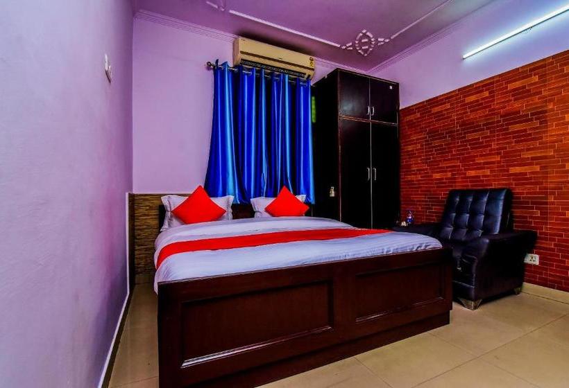 Hotel Oyo 18598 Satya Palace