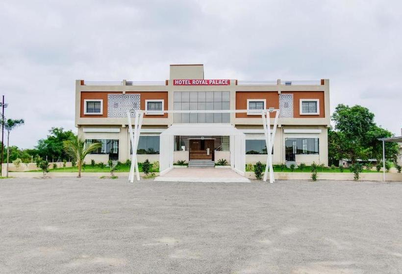 酒店 Oyo 44210  Royal Palace