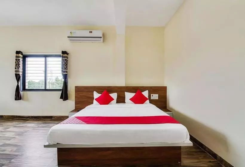 Hotelli Oyo 44210  Royal Palace