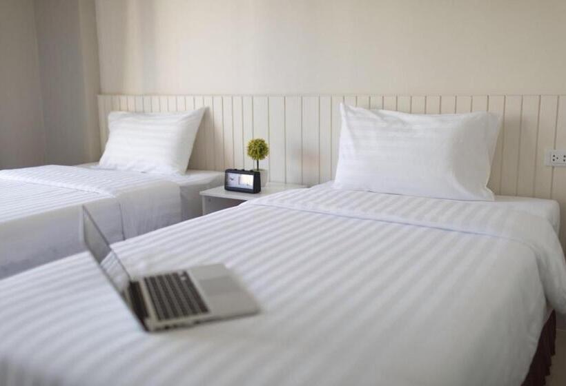 هتل The Royal P Phuket Sha Plus