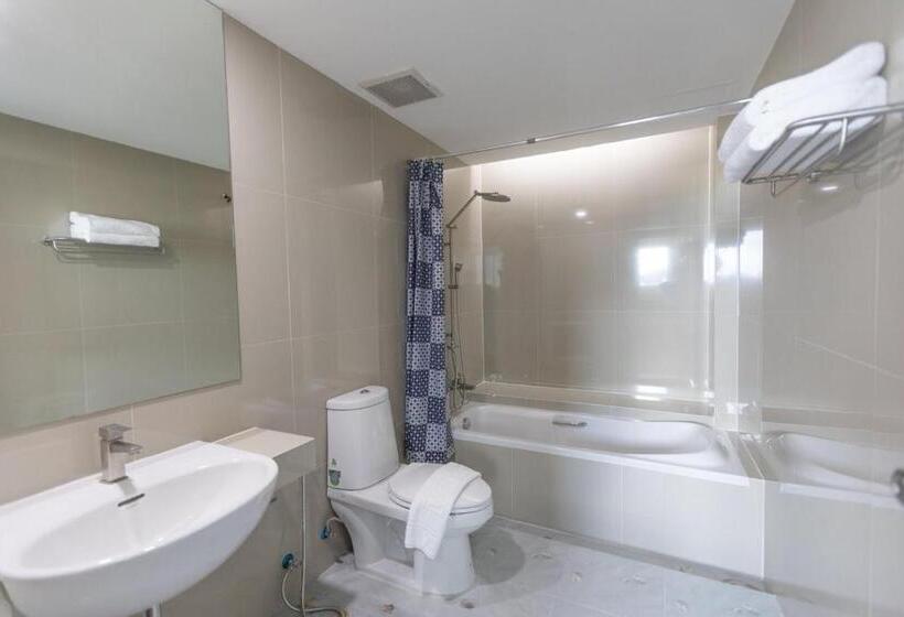 هتل The Royal P Phuket Sha Plus