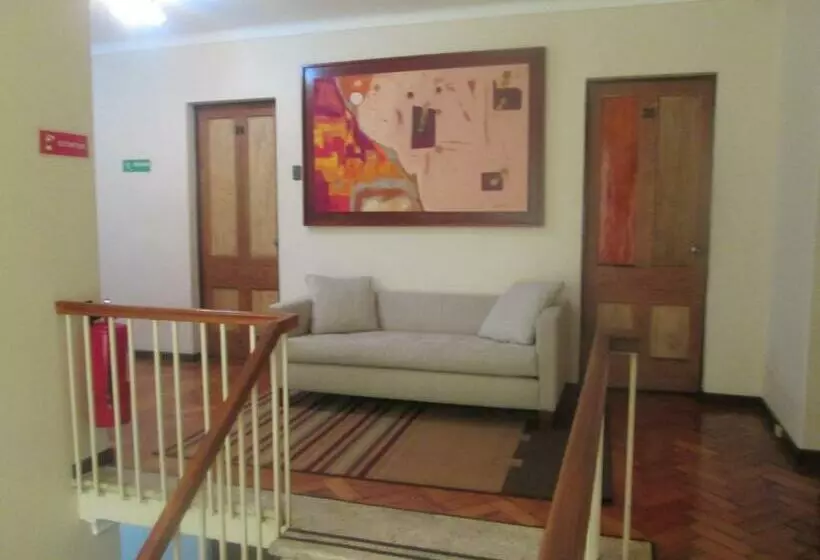 Hotelli Vista Hermosa 17
